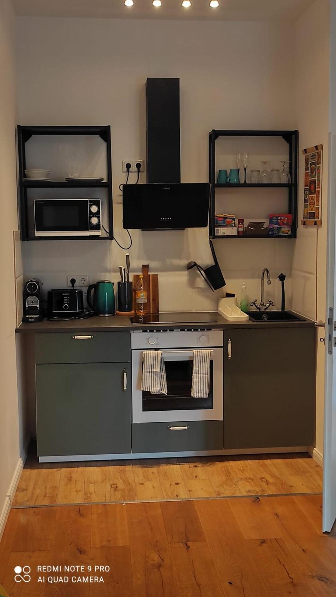 Cologne-bonn Airport Apartment *